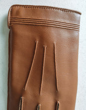 Load image into Gallery viewer, Vintage Tan Vinyl Gloves with Warm Lining – Size Medium – Made in Hong Kong
