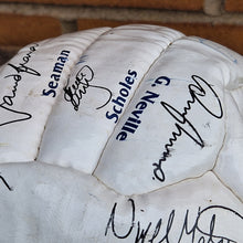 Load image into Gallery viewer, Hy-Pro England Printed Signature Football Beckham, Cole, James, Lampard, Owen

