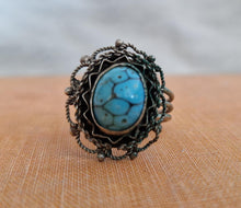 Load image into Gallery viewer, Vintage Southwestern Turquoise Stone Ring On Metal Setting
