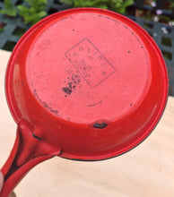 Load image into Gallery viewer, Vintage Red Enamel Saucepan by Glider – 17.5cm Diameter – Retro Kitchen Cookware

