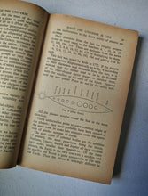 Load image into Gallery viewer, An Outline of the Universe Vol. 1 by J. G. Crowther 1938 Pelican Books Edition
