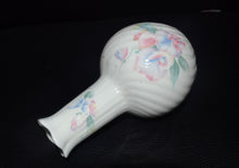 Load image into Gallery viewer, Aynsley Fine English Bone China &quot;Little Sweetheart&quot; Long Neck Small Vase 13cm
