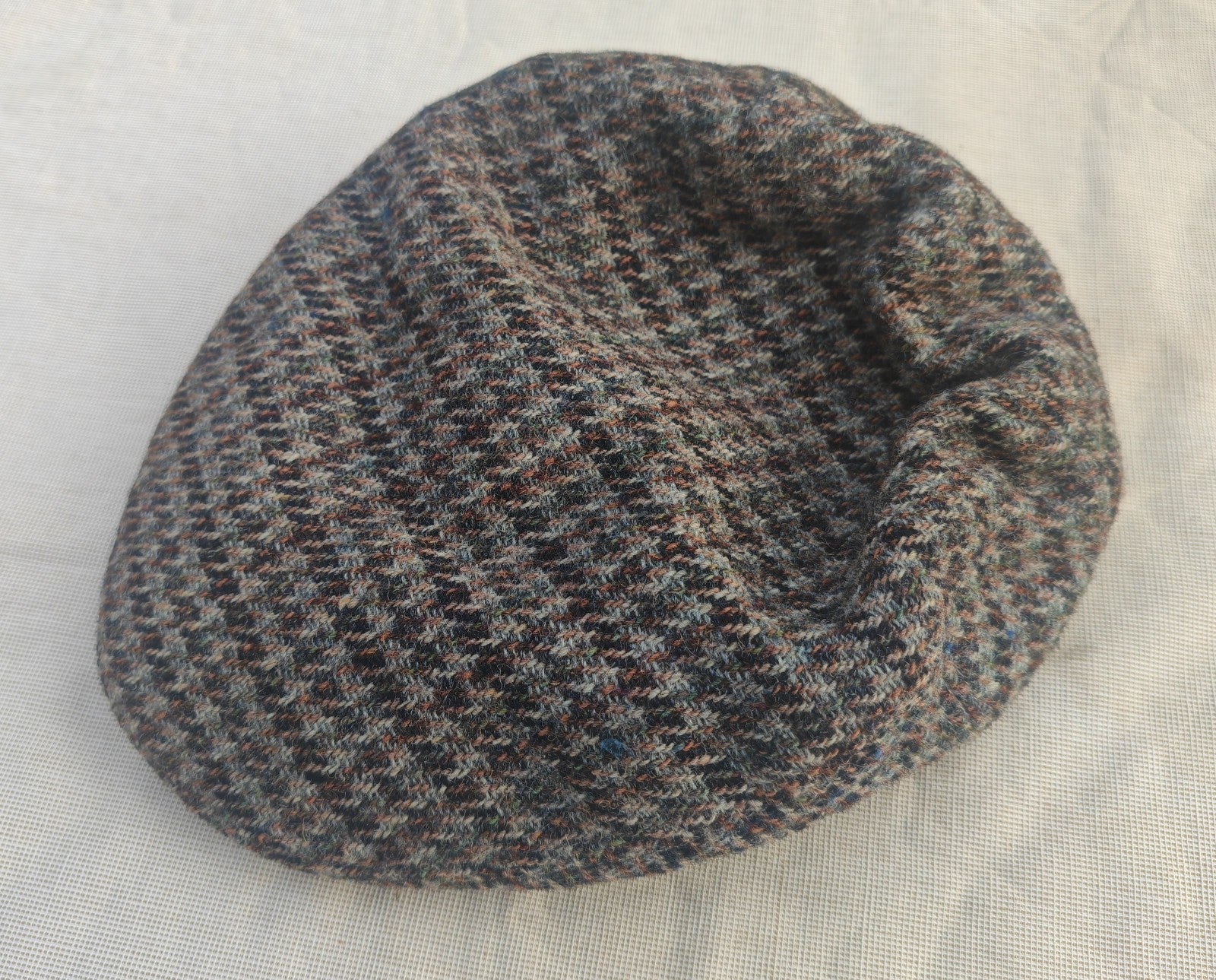Vintage Harris Tweed Flat Cap – Hand Woven 100% Wool Made in Scotland