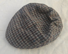 Load image into Gallery viewer, Vintage Harris Tweed Flat Cap – Hand Woven 100% Wool Made in Scotland
