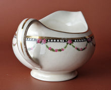 Load image into Gallery viewer, Retro J&amp;G Meakin Pottery Ceramic Sauce / Gravy Boat / Custard Jug, Rose Floral Pattern
