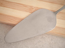 Load image into Gallery viewer, Vintage Stainless Steel Cake Slice Pie Server, Viners International , 25.5cm long
