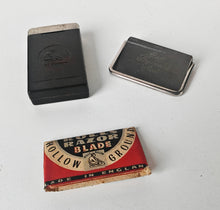 Load image into Gallery viewer, Vintage Rolls Razor Imperial Blade Case &amp; Blade Pack Made in England Shaving
