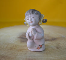 Load image into Gallery viewer, PRAYING CHILD Girl Porcelain Figurine Kneeling Vintage G Scotts W947
