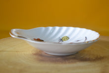 Load image into Gallery viewer, Royal Worcester STRAWBERRY FAIR Shell Shaped Dish (Shape 32 Size 3)
