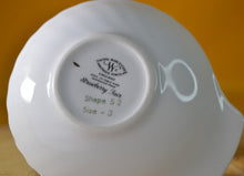Load image into Gallery viewer, Royal Worcester STRAWBERRY FAIR Shell Shaped Dish (Shape 32 Size 3)
