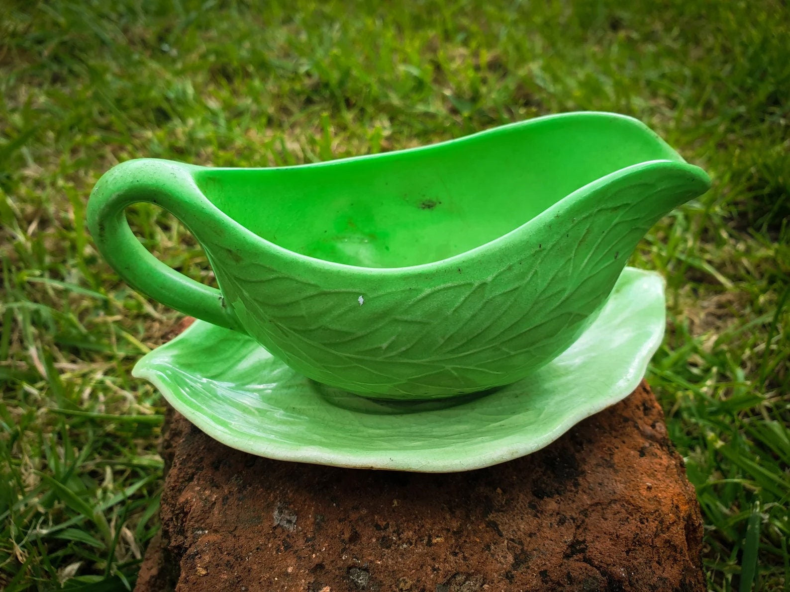 Vintage Carltonware Small Sauce Boat And Saucer. Green Cabbage Leaf ,Austpalian Design,Made In England