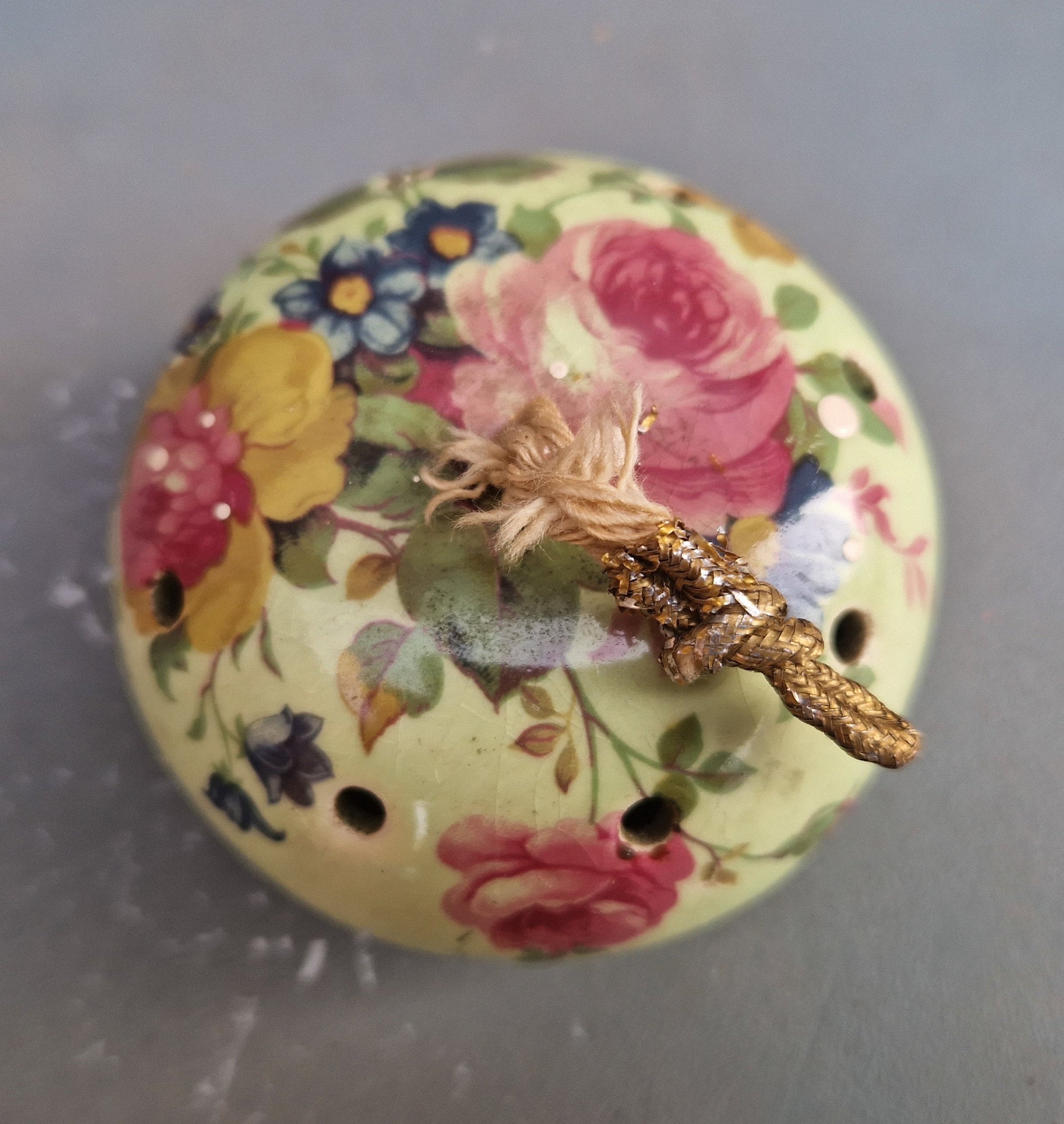 Ye Olde Ceramic Pomander, Aidees of Torquay Bovey Tracey Devon Rose Flower Pomander, Closet & Drawer Sachet from England
