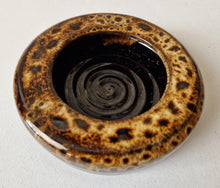 Load image into Gallery viewer, Vintage Honeycomb Pottery Shallow Planter Bowl / Ashtray – 15 cm Diameter
