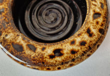 Load image into Gallery viewer, Vintage Honeycomb Pottery Shallow Planter Bowl / Ashtray – 15 cm Diameter
