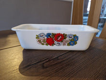 Load image into Gallery viewer, Vintage Pyrex Glass Loaf Dish – 1982 Country Floral Design – Made in England

