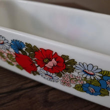 Load image into Gallery viewer, Vintage Pyrex Glass Loaf Dish – 1982 Country Floral Design – Made in England
