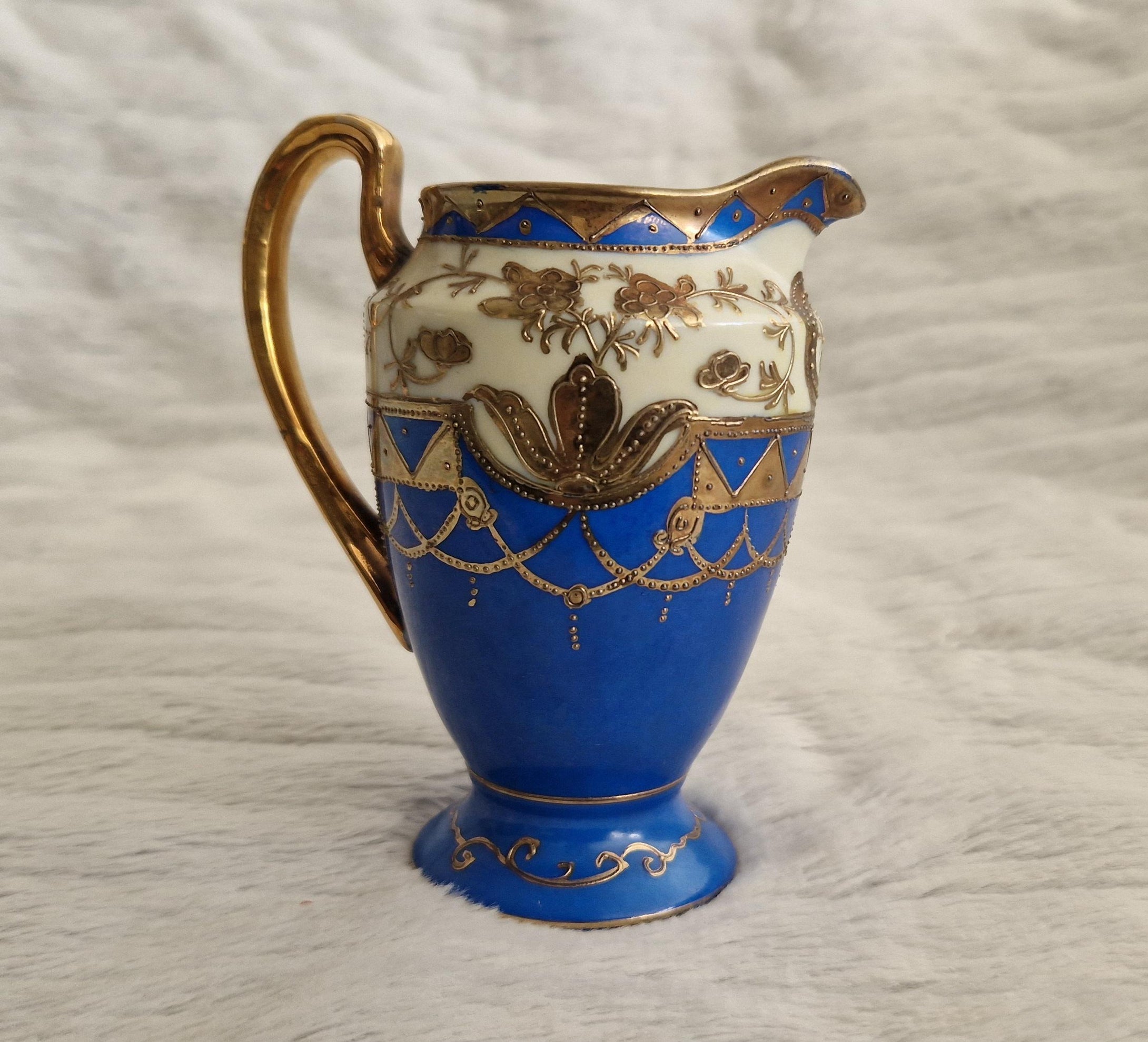 Vintage Hand-Painted Japanese Samurai Creamer Jug – Gold & Blue Enamel Ceramic Milk Jug