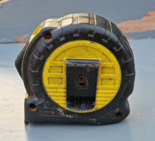 Load image into Gallery viewer, Hecas 7.5M Tape Measure 25FT Heavy Duty Industrial 25mm Width Smooth Blade
