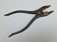 Load image into Gallery viewer, Vintage Combination Pliers Hand Tool 18.5cm long
