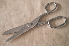 Load image into Gallery viewer, Title: Vintage Richards Speednix Tailor’s Shears Sheffield England – 16.5cm Used
