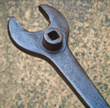 Load image into Gallery viewer, Vintage Combination Gas Bottle Spanner 17cm Dual End with Square Socket
