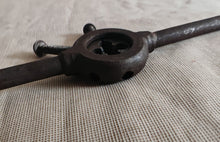 Load image into Gallery viewer, Vintage Tap &amp; Die Handle with Round Die – DORMER – 23.5cm Long Heavy Duty
