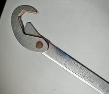 Load image into Gallery viewer, Vintage Master Wrench – Adjustable Pipe Spanner 7/8" to 1 1/4" (23–32mm) Heavy
