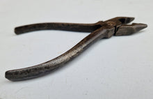 Load image into Gallery viewer, Vintage Small Combination Pliers Hand Tool 16cm long
