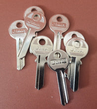 Load image into Gallery viewer, 8 x JMA TRI-5D Cylinder Key Blank for Tri-circle Silver Finish
