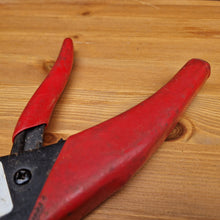 Load image into Gallery viewer, Erma 29021 Ratchet Crimper Tool , No Die Included
