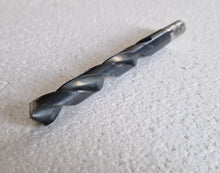 Load image into Gallery viewer, GUEHRING 14,000 HS DRILL BIT IN PLASTIC CASE 16.5CM LONG 1.5CM DIAMETER
