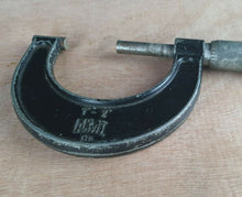 Load image into Gallery viewer, Vintage DCMT Ltd Engineering Micrometer 1-2" Engineers Tool Made in England
