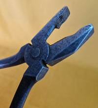 Load image into Gallery viewer, Elliot Lucas Vintage Large Size Classic Car Pliers, 21 cm long
