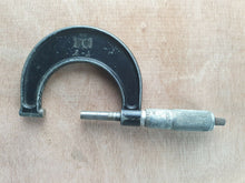 Load image into Gallery viewer, Vintage DCMT Ltd Engineering Micrometer 1-2" Engineers Tool Made in England
