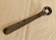 Load image into Gallery viewer, Vintage Forno 4,5 &amp; 6 Buttons Jackson`s Patent For F,G &amp; H Button Plates
