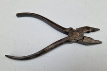 Load image into Gallery viewer, Vintage Small Combination Pliers Hand Tool 16cm long
