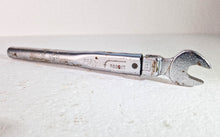 Load image into Gallery viewer, Sturtevant Richmond CM 50-250 in.lbs, 58-288 kg cm torque wrench, LTC-1, AE 39mm
