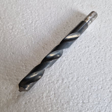 Load image into Gallery viewer, GUEHRING 14,000 HS DRILL BIT IN PLASTIC CASE 16.5CM LONG 1.5CM DIAMETER

