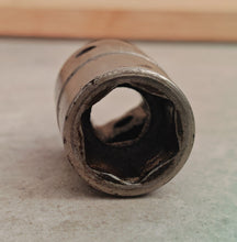 Load image into Gallery viewer, Vintage Snap-on 170 17mm Socket – 1 1/2" Drive – 6 Point – Made in USA IMM170
