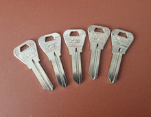 Load image into Gallery viewer, 5 x SILCA WE11  BLANK KEYS, UNCUT, FOR AUTOMOTIVE CARS
