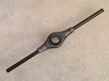Load image into Gallery viewer, Genuine Vintage 1" x 16 TPI Round Threading Die + 40cm Die Holder Handle
