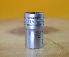 Load image into Gallery viewer, Snap On 9/16" Socket 1/2" Drive 12-Point Vintage Imperial SW181 CANADA Old Logo
