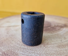 Load image into Gallery viewer, Snap-On 3/4 PDH-240 USA 12 point socket. Pat no. 3273430
