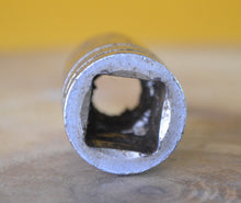 Load image into Gallery viewer, Snap On 9/16" Socket 1/2" Drive 12-Point Vintage Imperial SW181 CANADA Old Logo
