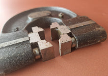 Load image into Gallery viewer, Matrix 256 x 26 MED 2 1/4 BSF BSI MED Adjustable Thread Caliper Gauge In Case
