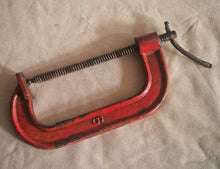 Load image into Gallery viewer, Title: Vintage G Clamp / C Clamp – Cast Iron – Red – 23.5cm x 10.5cm Heavy Duty
