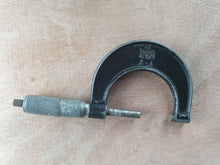 Load image into Gallery viewer, Vintage DCMT Ltd Engineering Micrometer 1-2" Engineers Tool Made in England
