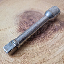 Load image into Gallery viewer, vintage heyco 5" bar 50-04  chrome vanadium Made In West Germany
