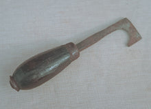 Load image into Gallery viewer, Vintage Timber Scribe / Carpenter’s Marking Tool – Wooden Handle – Antique Tool
