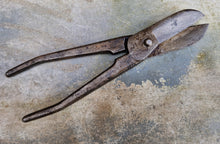 Load image into Gallery viewer, Vintage Gilbow Heavy Duty Tin Snips Tool , 21cm long
